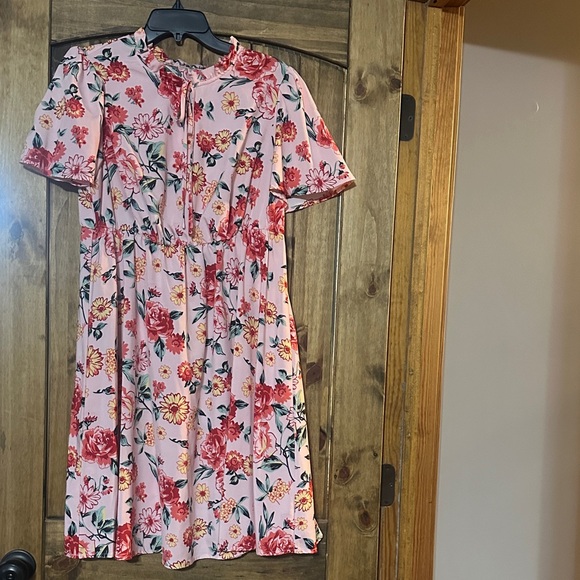 SHEIN Dresses & Skirts - SHEIN Pink Floral Midi Dress